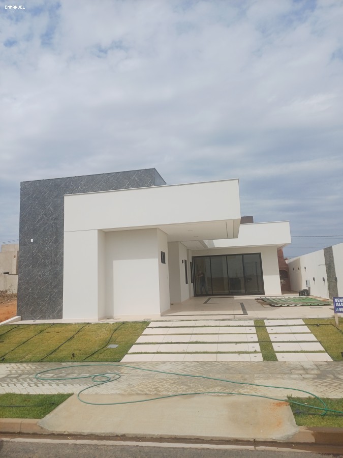 Casa à venda em Atrás da banca